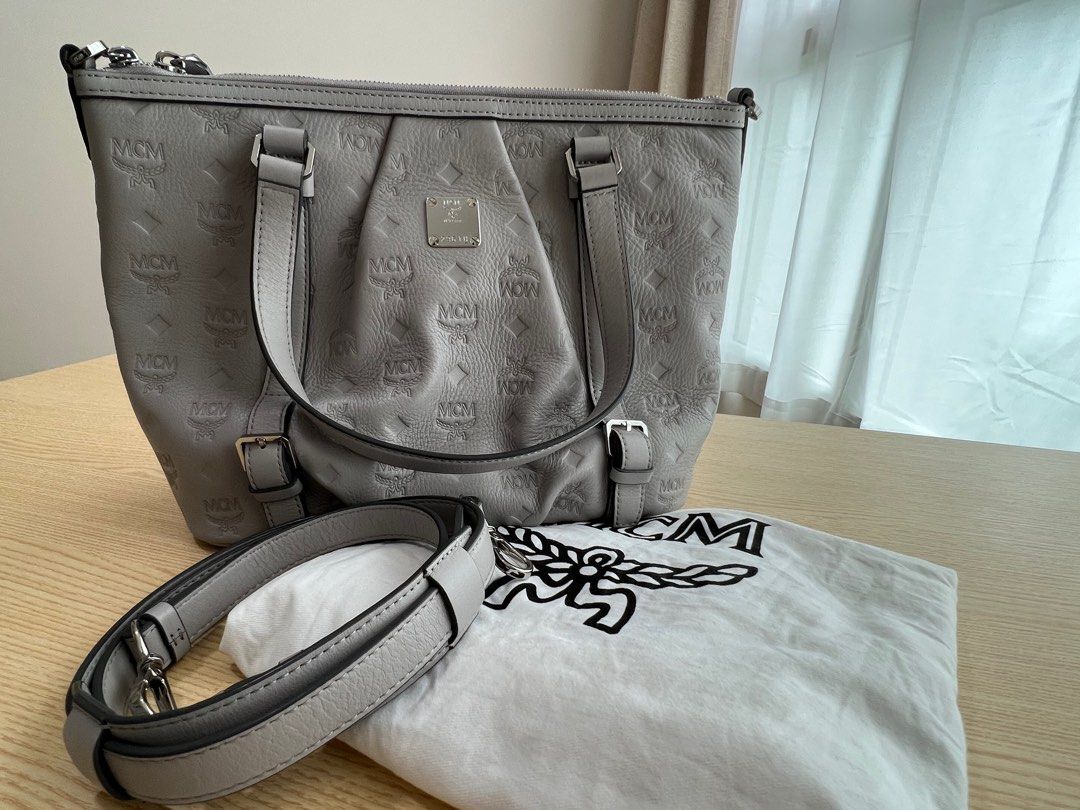 Mcm black shopper clearance bag