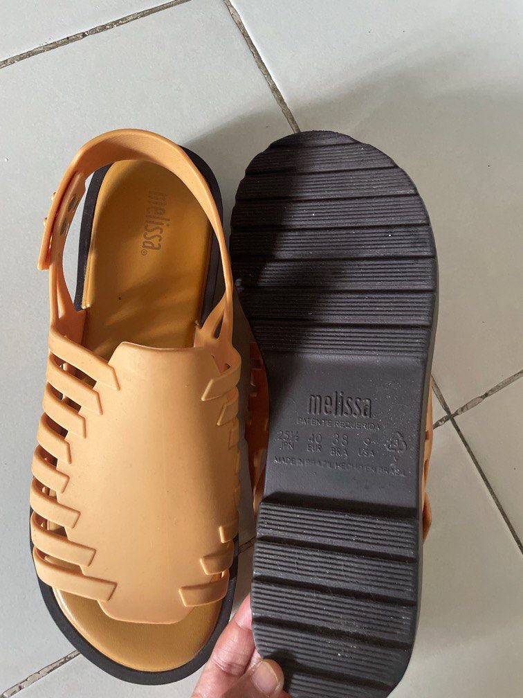 Melissa Sandal