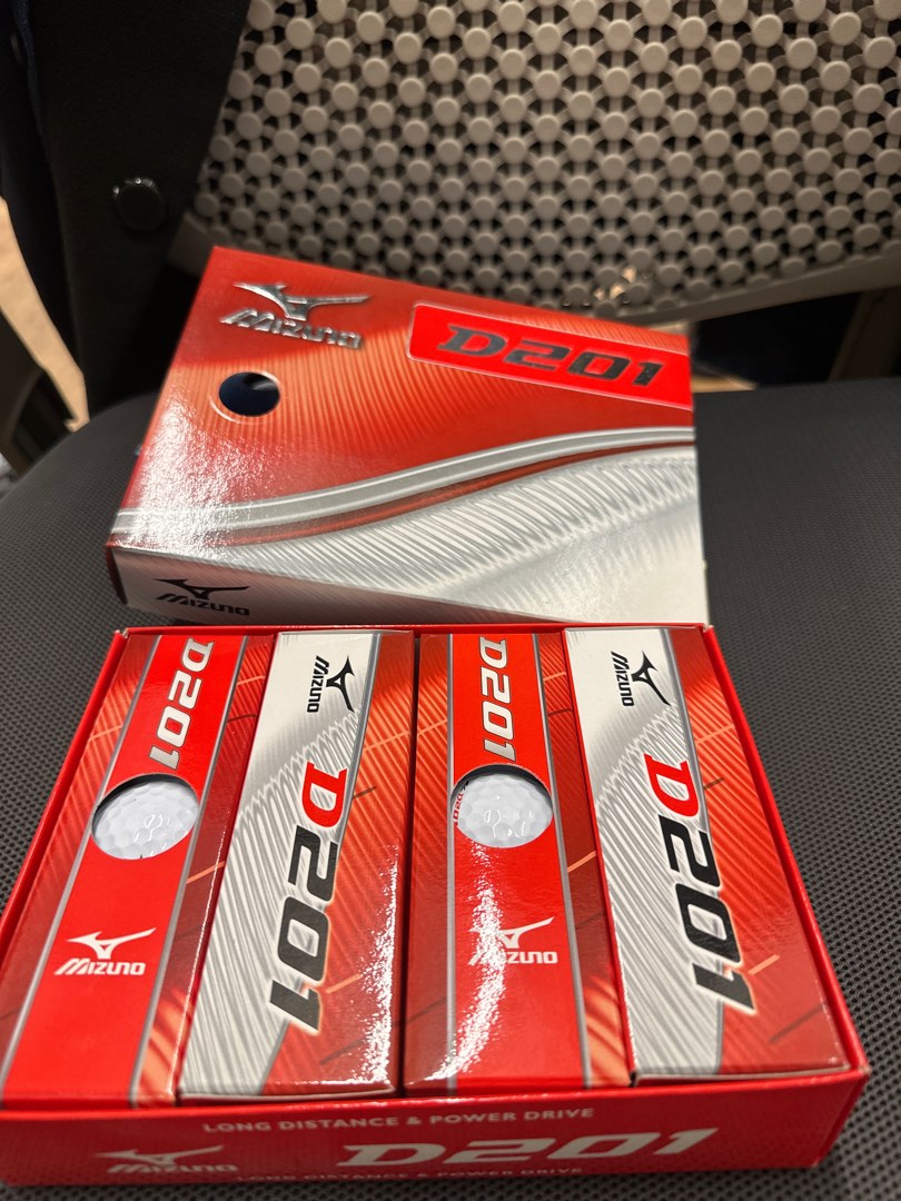 Mizuno d201 golf ball Sports Equipment Sports Games Golf on Carousell