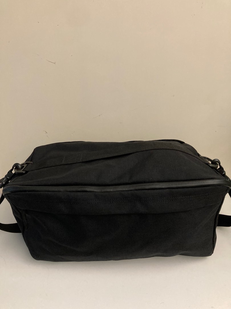 Muji Duffel Bag, 男裝, 袋, 小袋 Carousell