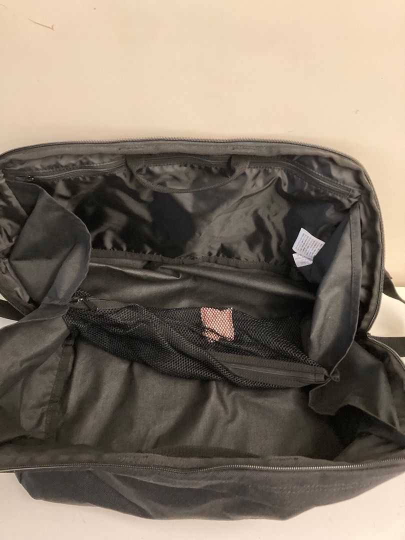 Muji Duffel Bag, 男裝, 袋, 小袋 Carousell