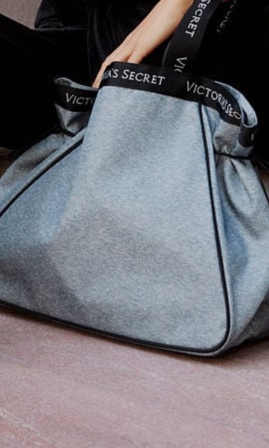 Victoria secret weekender bag 2018 store