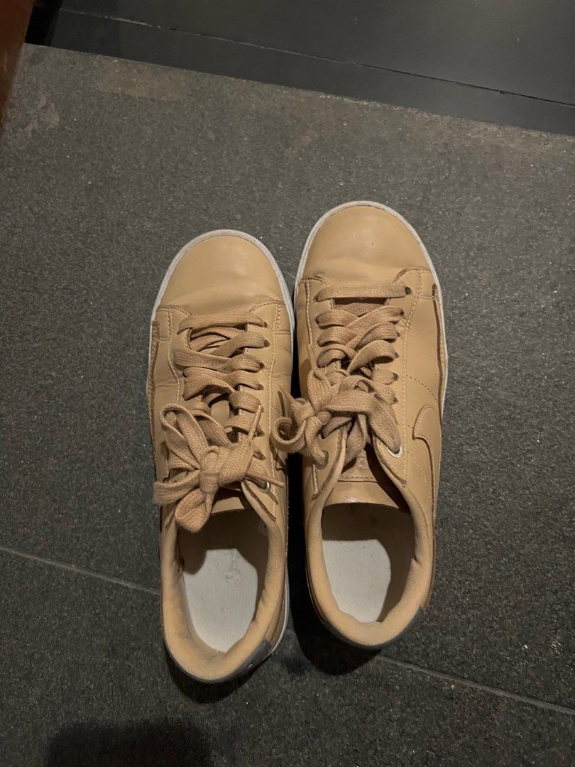 Nike Blazer Low SE Premium W Vachetta Tan White Women s Fashion