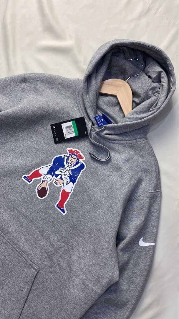 Nike NFL Patriots Hoodie, Men's Fashion, Tops & Sets, Hoodies on Carousell