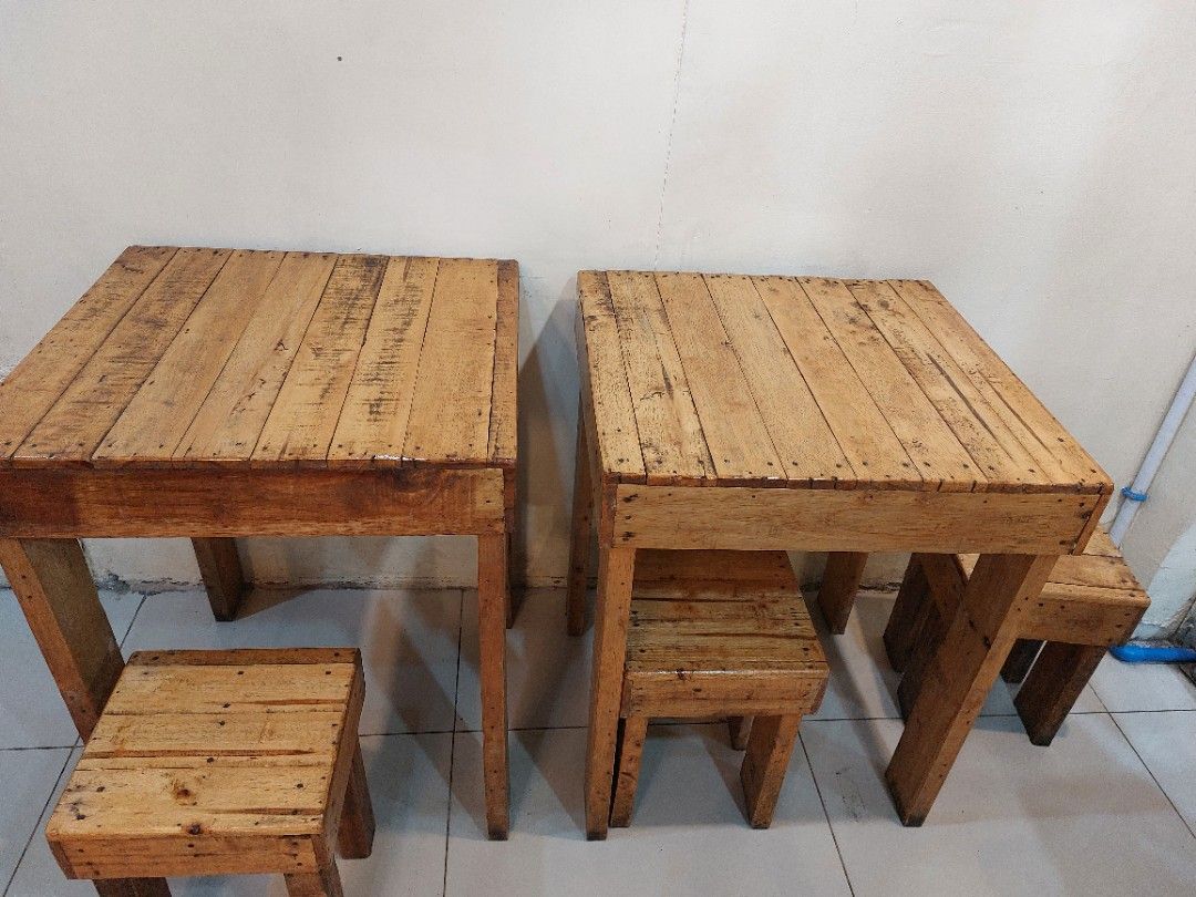 Palochina table on sale and chair