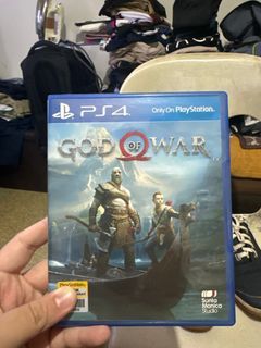PS4 God of War and UFC (As Pack)