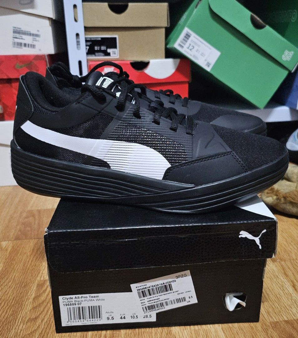 Puma clyde best sale all black