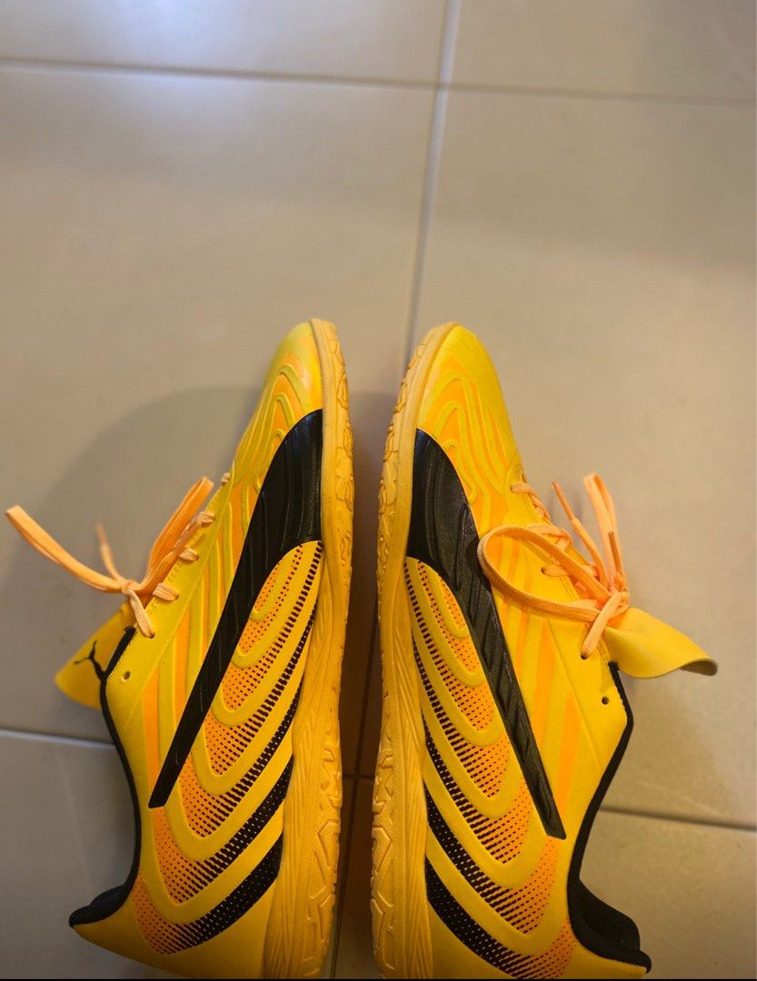 Puma one hotsell futsal shoes
