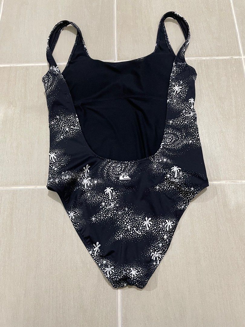 Quicksilver Onepiece Swimsuit on Carousell