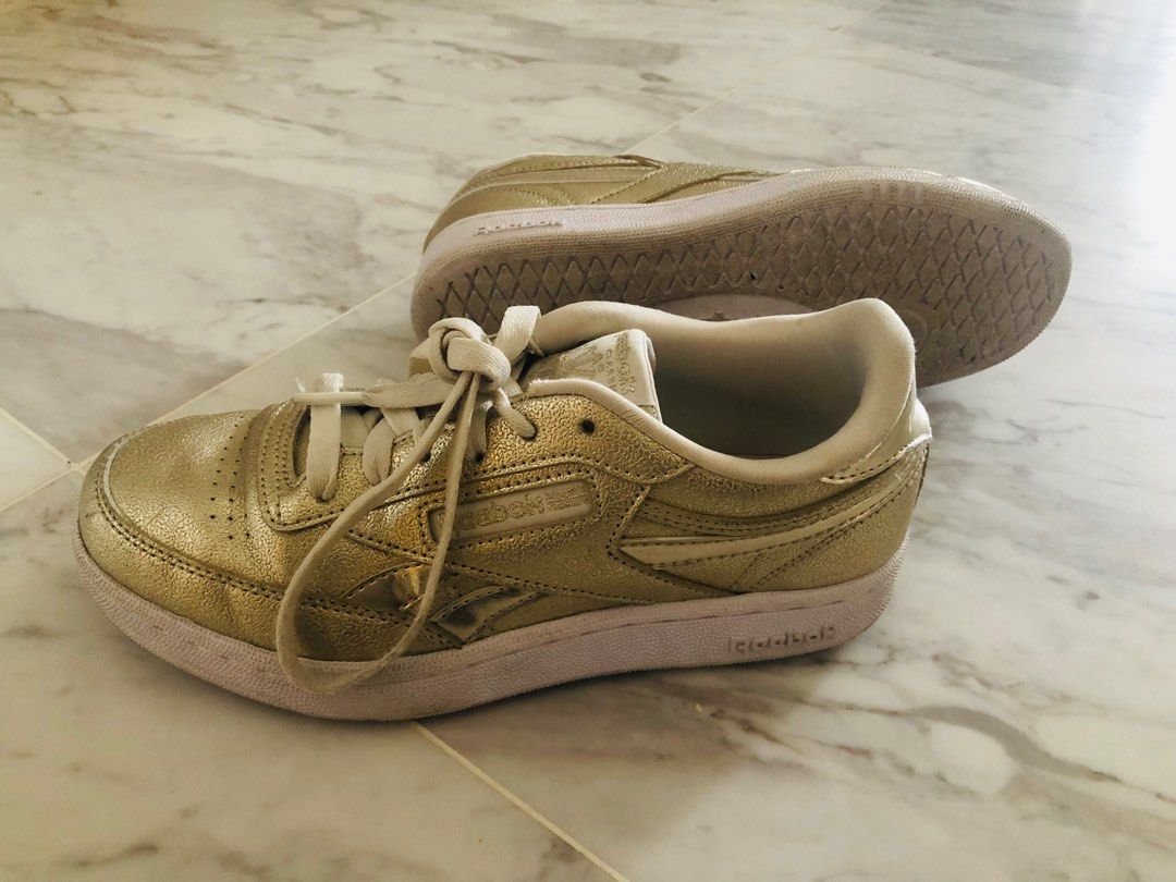 Reebok girl sneakers top