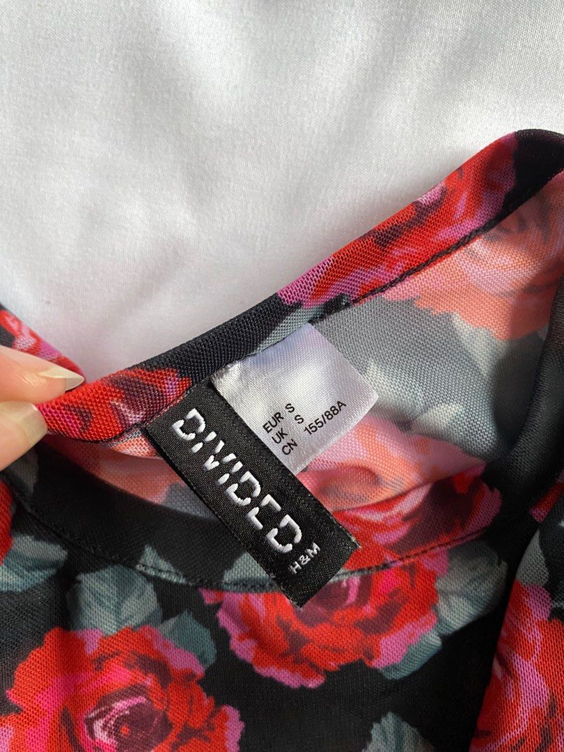 Roses H&M Top See Through (Category: Blouses) located in General Trias. Submitted by easy_finds (Listing ID 1251749579, Image 3). Description: Fits S-M.