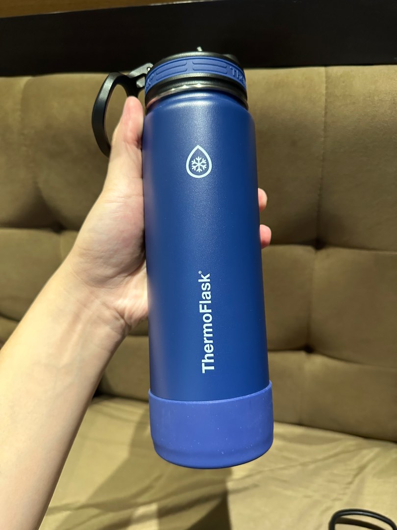 ThermoFlask Thermos Tumbler Water Bottle 24oz (710 ml) w/ Silicone