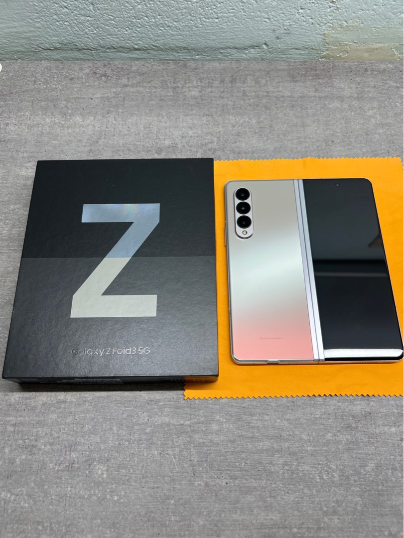 Samsung Galaxy Z Fold 3 [256GB] [Phantom Silver] [Full Set with Samsung