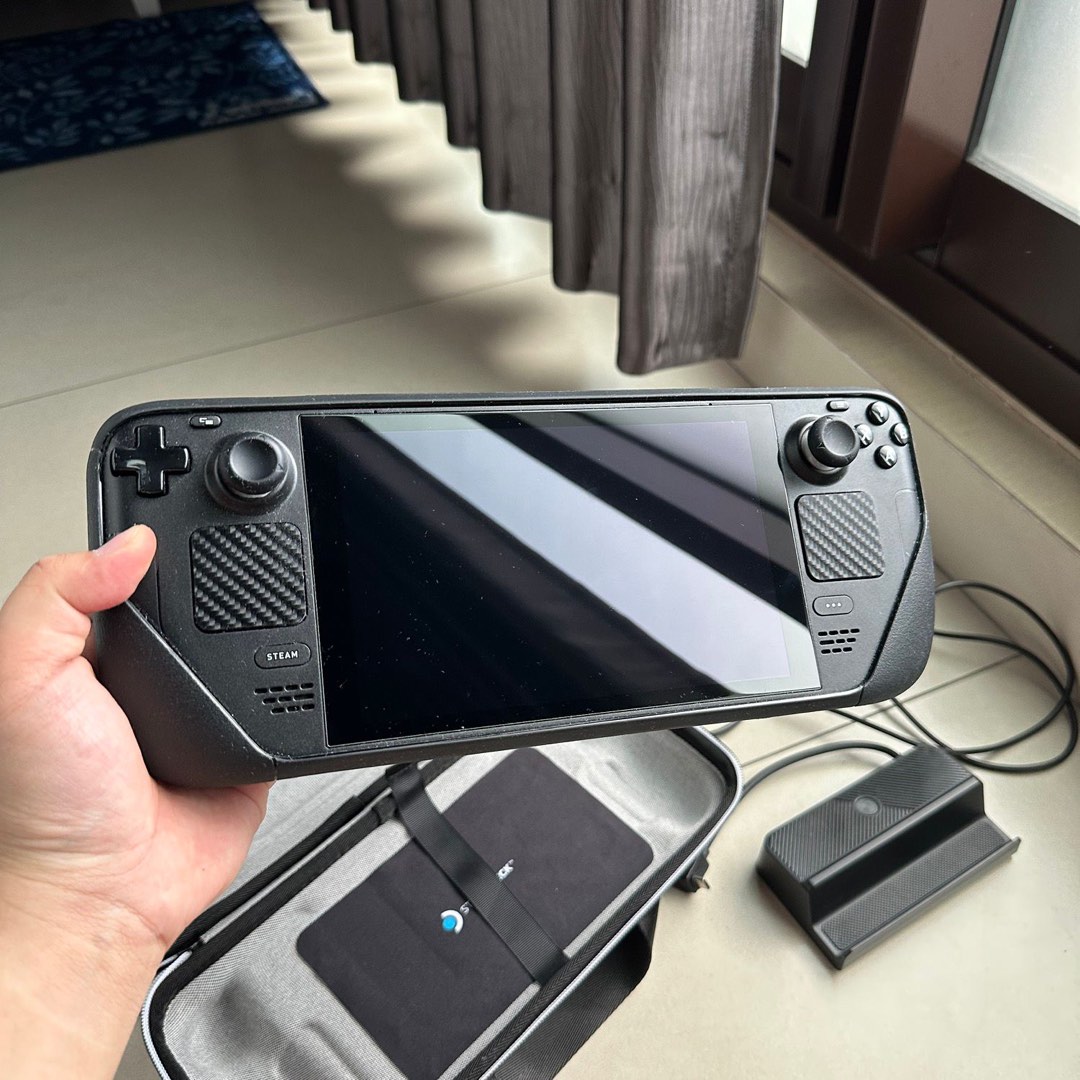 Steam deck 512 GB on Carousell
