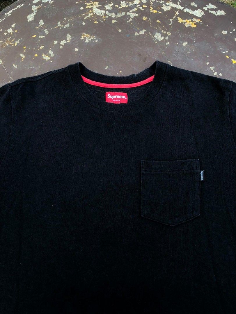 Supreme black pocket tee outlet
