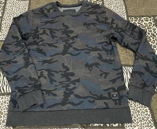 (Category: ) located in . Submitted by mango-outlet (Listing ID 1251784333, Image 1). Description: .