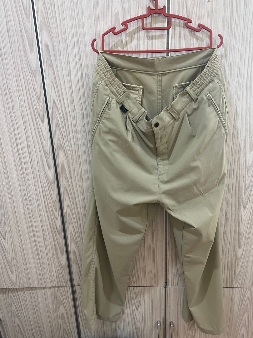 The North Face men trouser, Men's Fashion, Bottoms, Trousers on Carousell