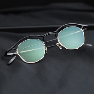 （分類：）位於 。 由 hongkongoptical 提交（商品編號 1247251558，圖片 1）。簡介： 。