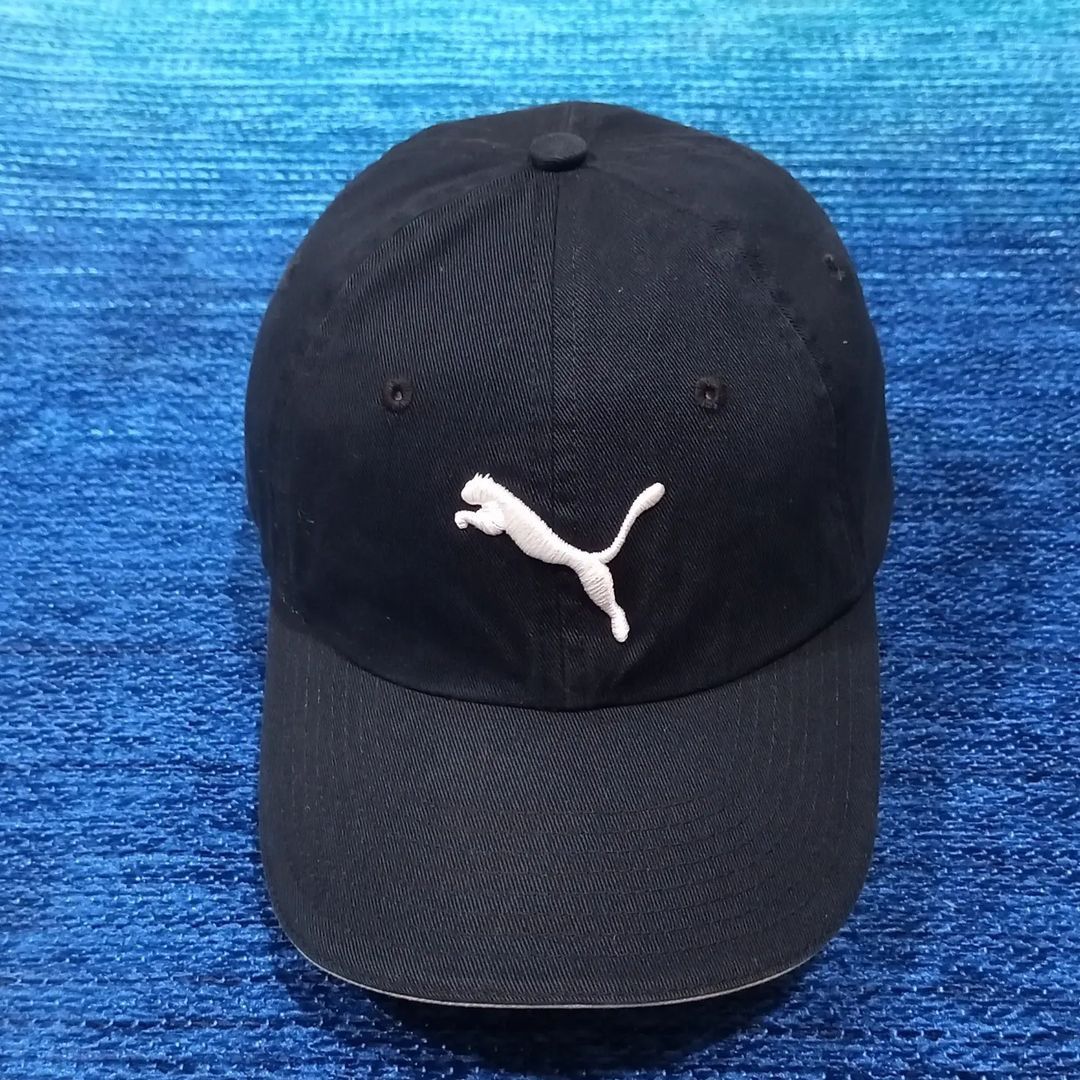 Topi Puma iconic logo