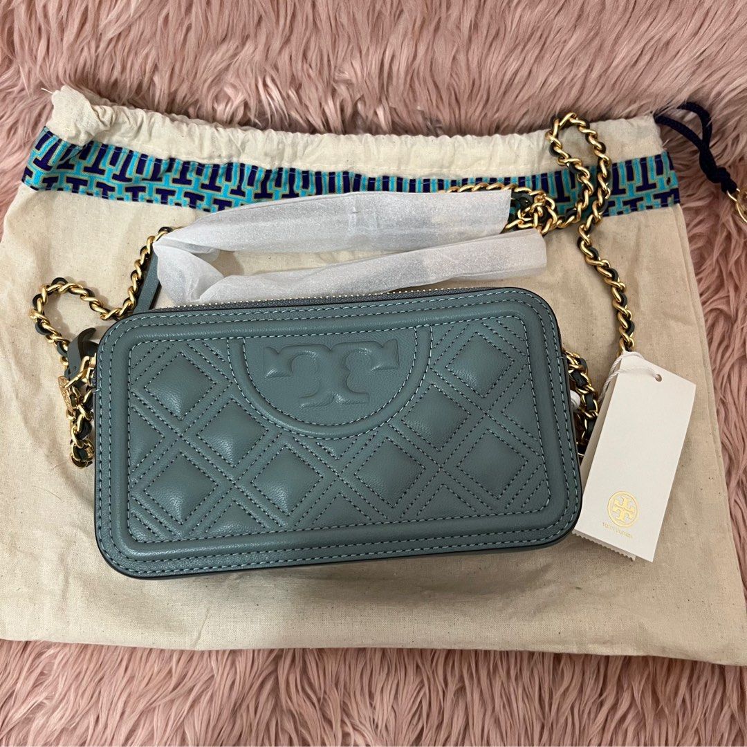 New 2023 Tory Burch Fleming soft chain Tote bag Leather, Luxury, Bags &  Wallets on Carousell