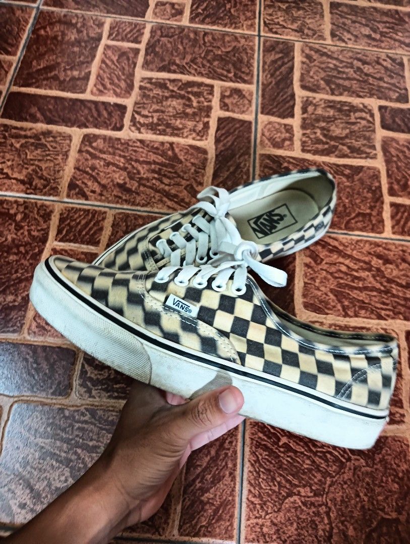 Vans blurry checker
