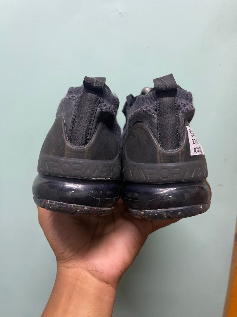 Vapormax utility triple hotsell black on feet