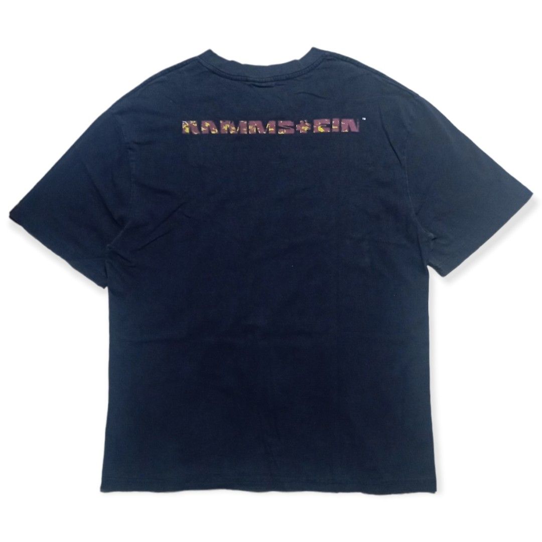 Supreme burning shop man tee