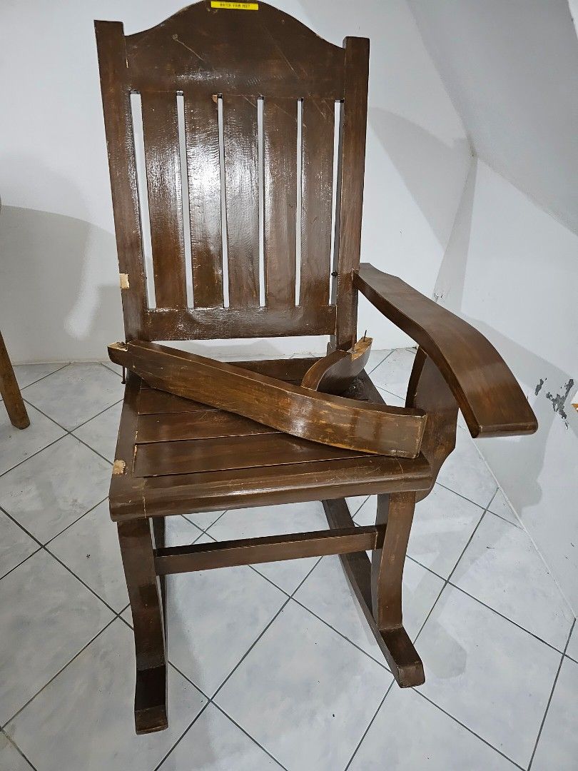 Rocking chair best sale wooden olx