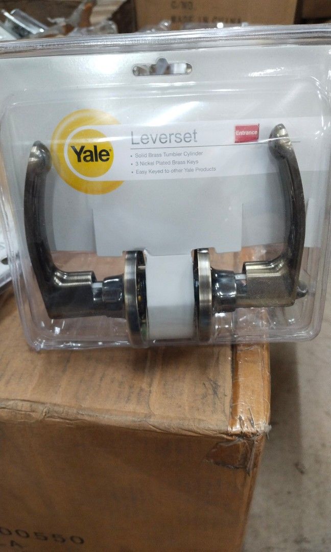 Yale lever lockset vl5367 US5 antique on Carousell