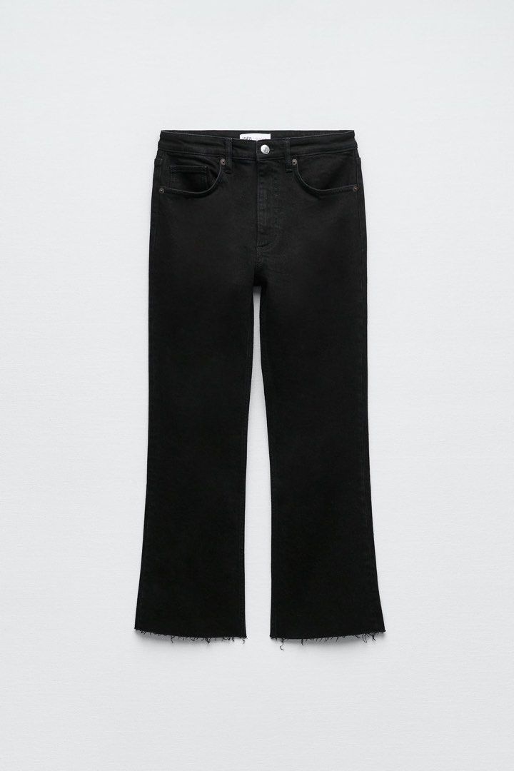 ZARA MID RISE TRF CROPPED FLARED JEANS Women s Fashion Bottoms Jeans Leggings on Carousell