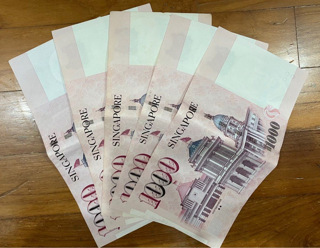 $1000 Notes (Category: Currency) located in Singapore. Submitted by pinkki02 (Listing ID 1246892007, Image 1). Description: .