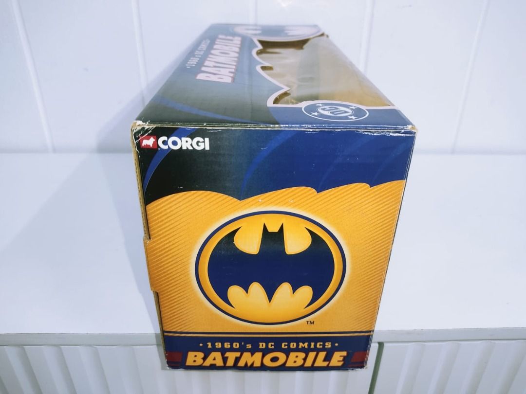 2004 CORGI BATMAN 1960s BATMOBILE 1/24 SCALE DIECAST WITH BAT ...