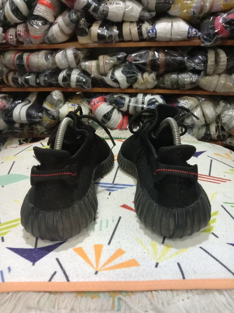 All black hot sale yeezy uk