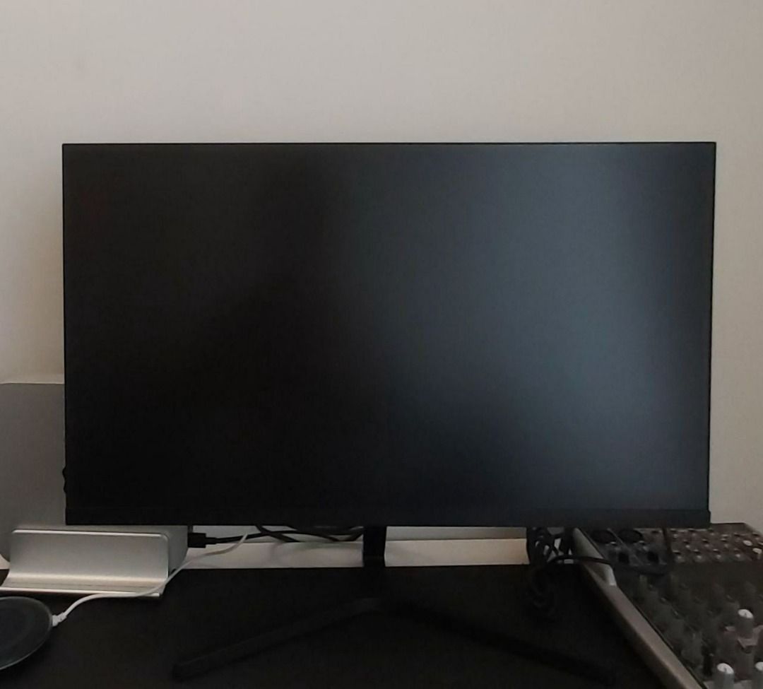 ✨ Mac Mini M1 (2021) with Xiaomi Screen, Magic Mouse 2, & Magic Keyboard 2 ✨ (Category: Desktops) located in Mandaluyong City. Submitted by snowtoled79645 (Listing ID 1246886082, Image 3). Description: - Mac Mini M1 8GB with 256GB SSD - Xiaomi Monitor 23.8 inches 1080P - Magic Mouse 2 with Charging Cable - Magic Keyboard 2 with Charging Cable - HDMI Cable Included.