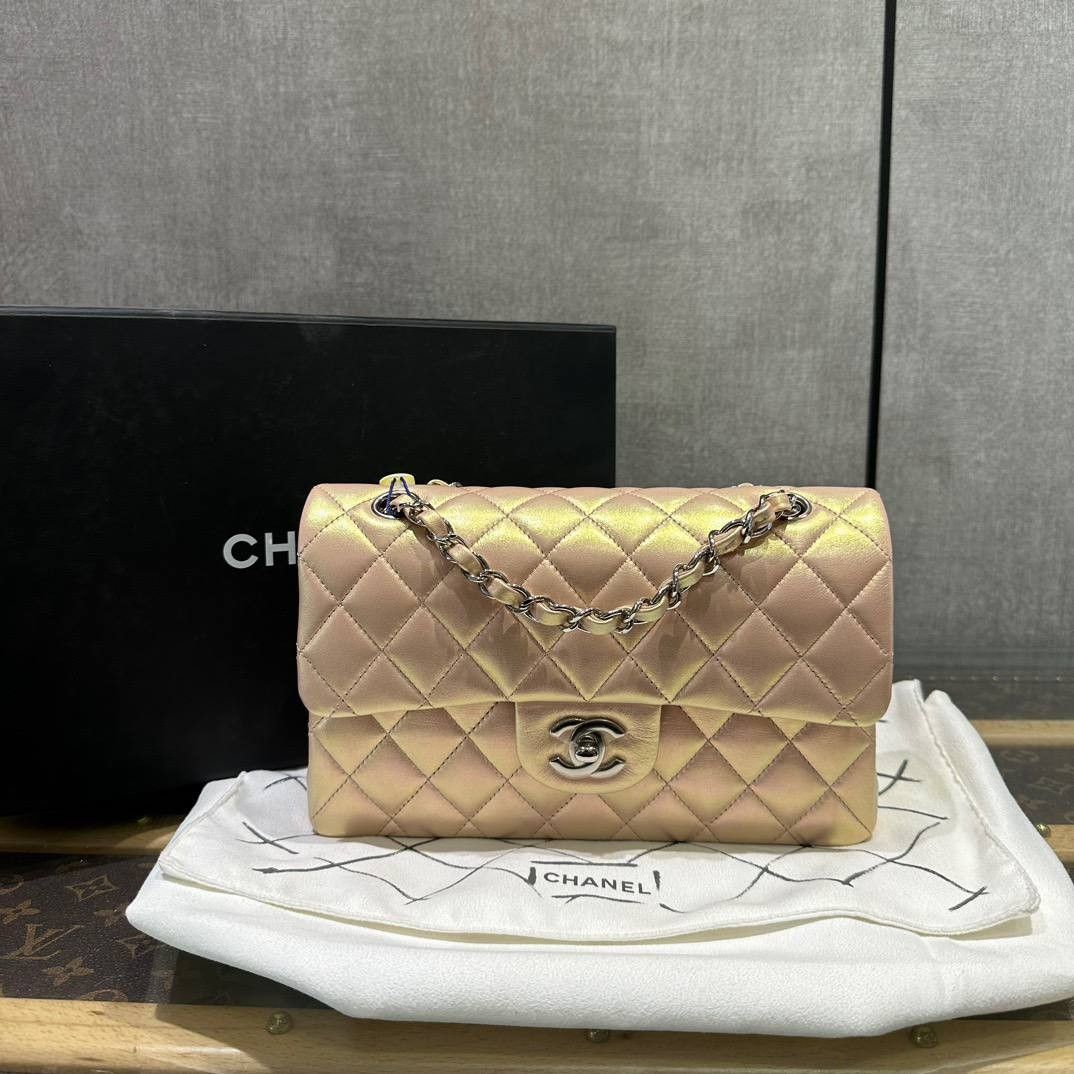 Chanel Flap Lock Clutch Medium Caviar Black / Lghw, Luxury, Bags & Wallets  on Carousell