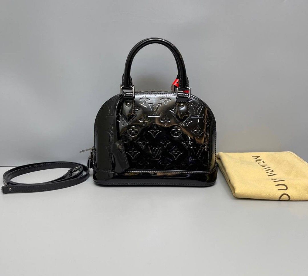 Louis Vuitton pre-owned black monogram Vernis leather square Op