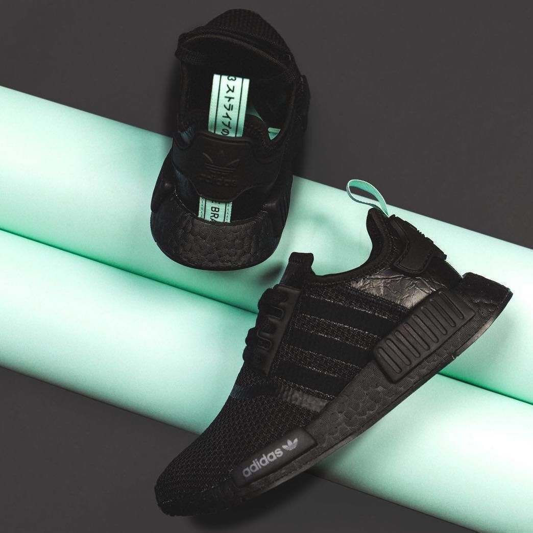 Adidas nmd black on sale mint