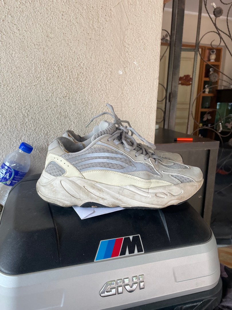 Ozweego fake online