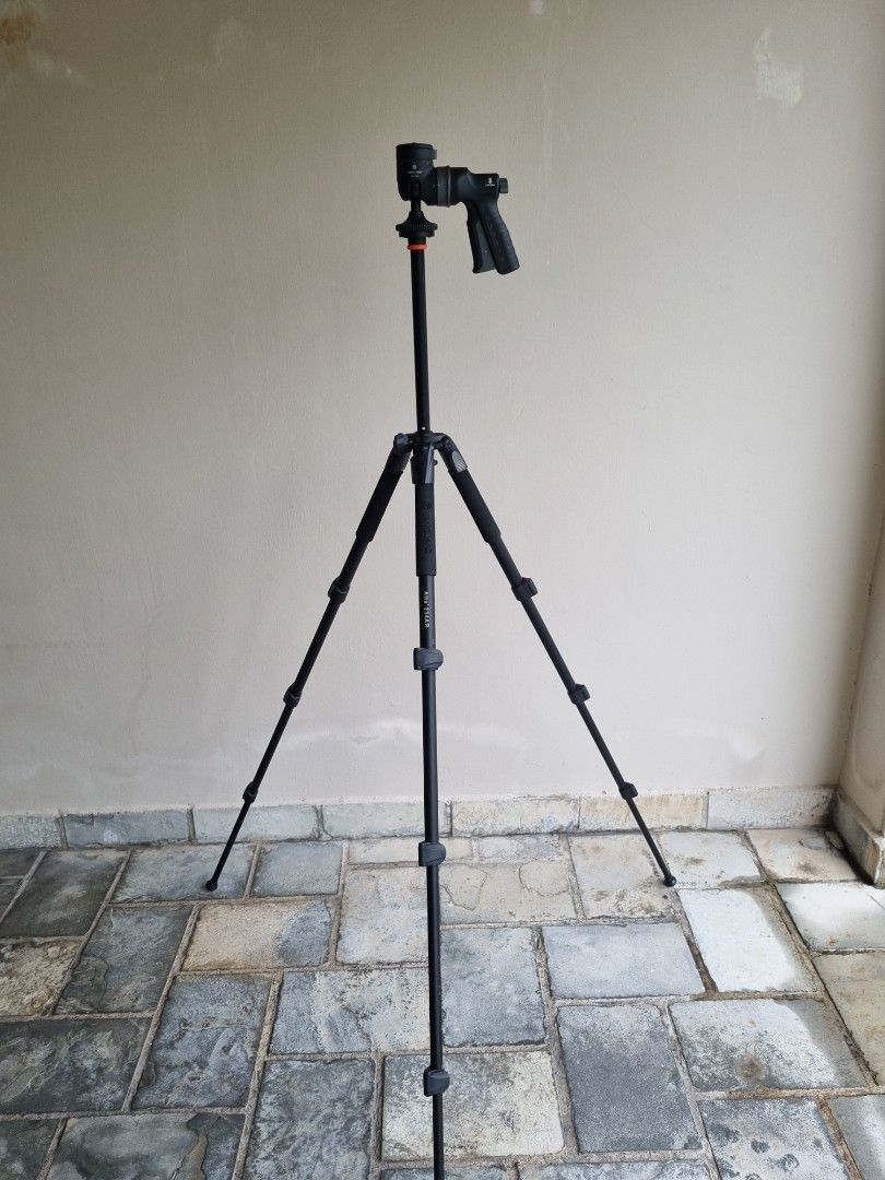 Alta Vanguard 234AB w/ GH100 pistol grip ball head, Photography