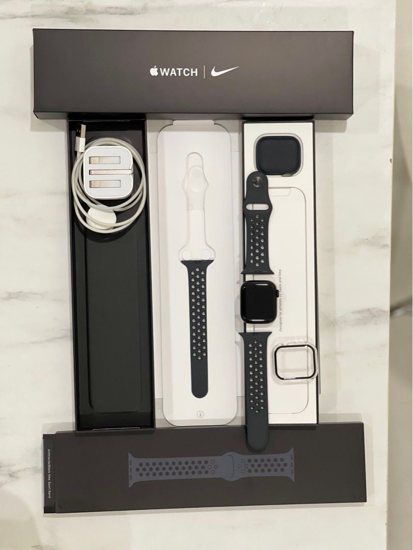 Apple Watch Nike Series 7 GPS Cellular 41mm Midnight Aluminium