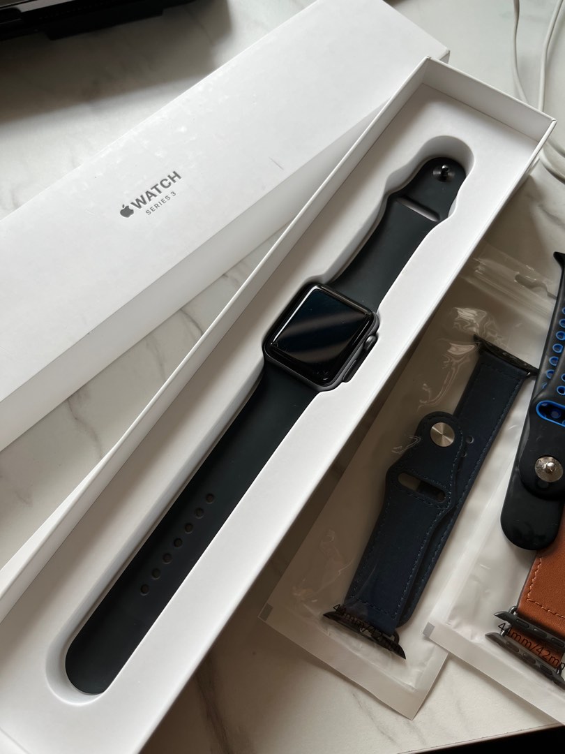 Apple watch series 3 top 42mm box