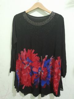 black floral motif top All size LD 120cm