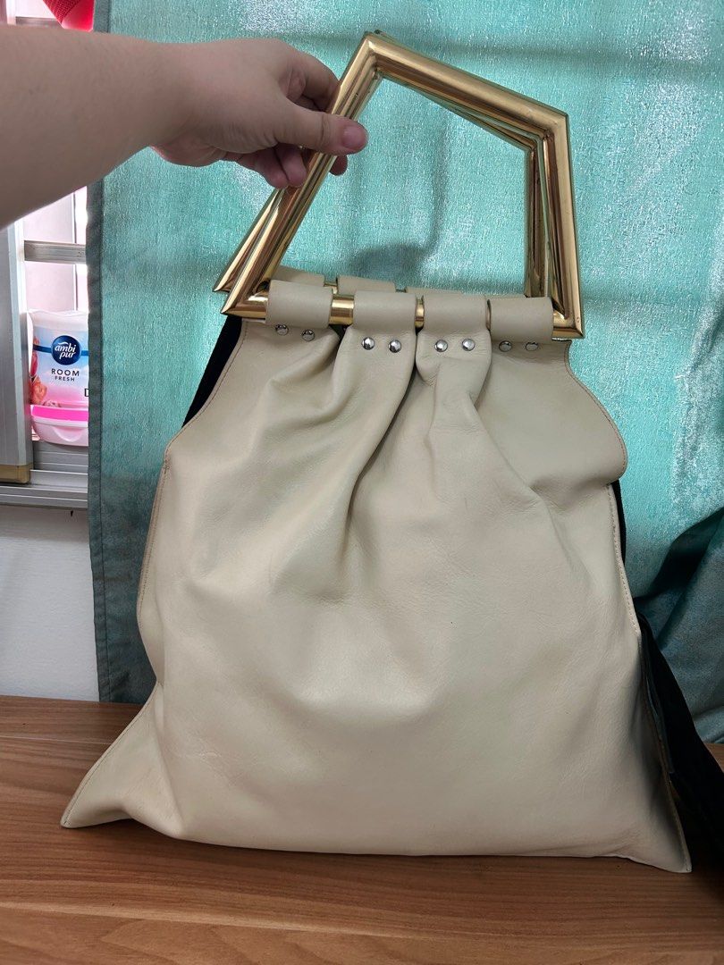 Celine triangle shoulder discount bag
