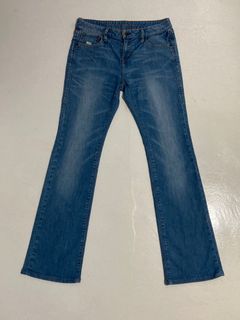 Authentic Levi’s 464 Bootcut light wash for Women’s Actual Waistline on tape measure is 29