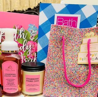 Bath and body works handsoap and candle set