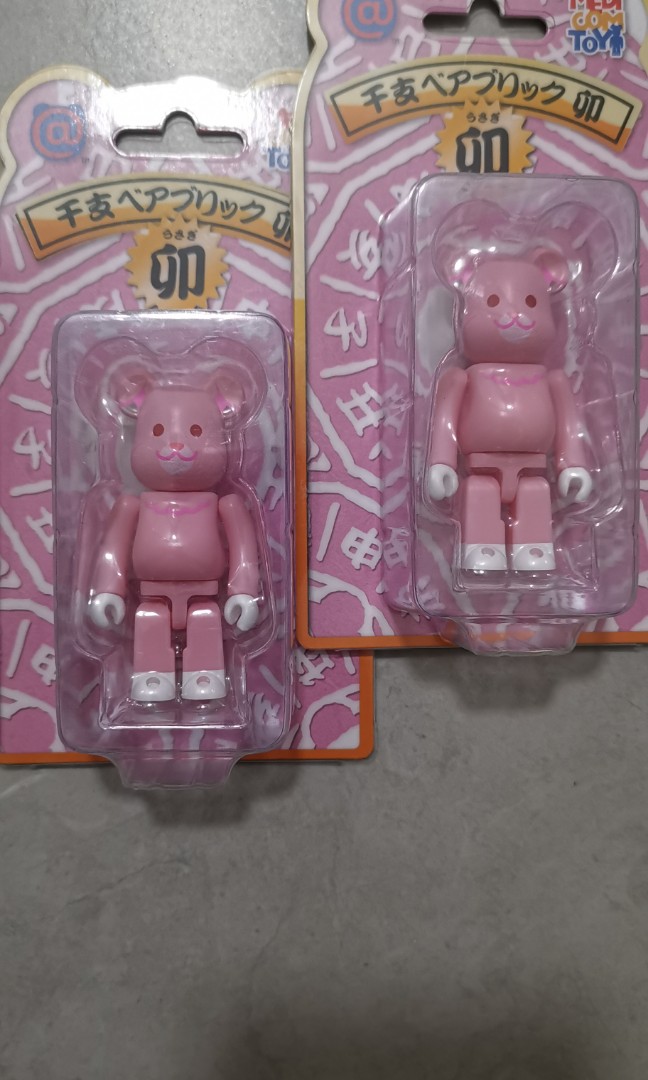 Bearbrick be@rbrick 干支卯生肖兔100%, 興趣及遊戲, 玩具& 遊戲類