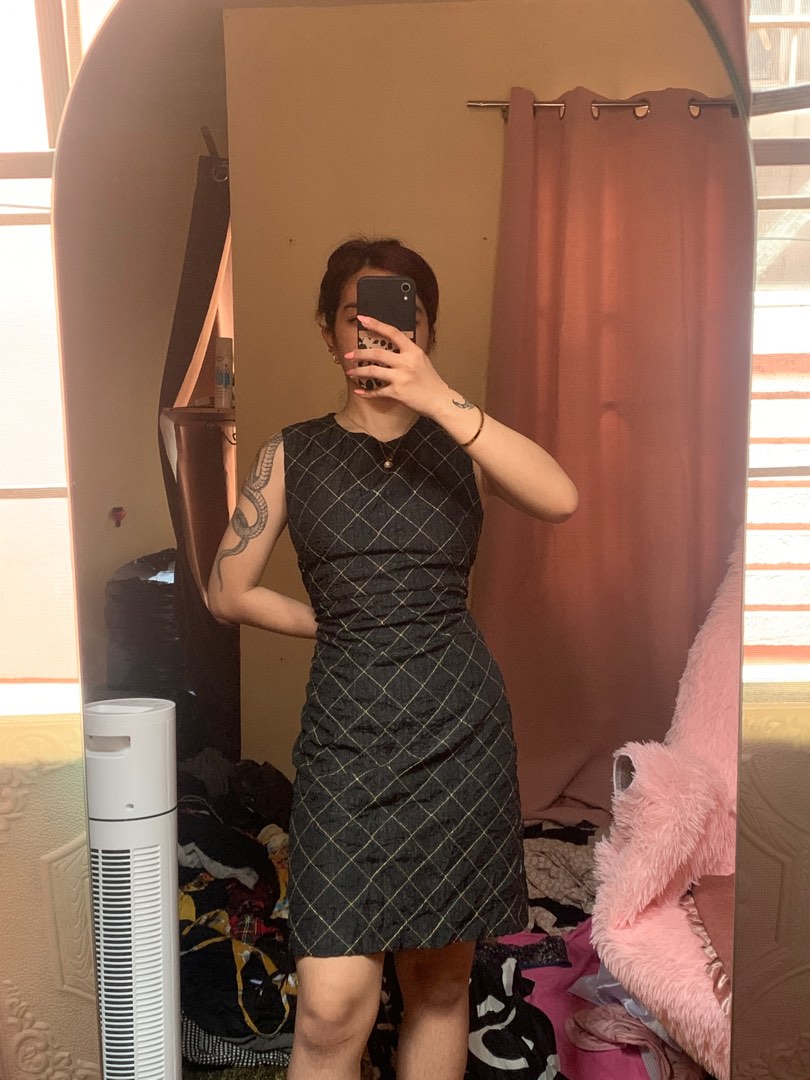 Black and gold shop semi formal dress