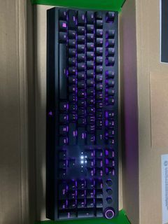 Blackwidow v3 pro wireless keyboard (Yellow switch)