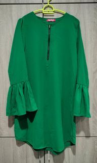 Blouse Labuh Tunic Top in Emerald Green