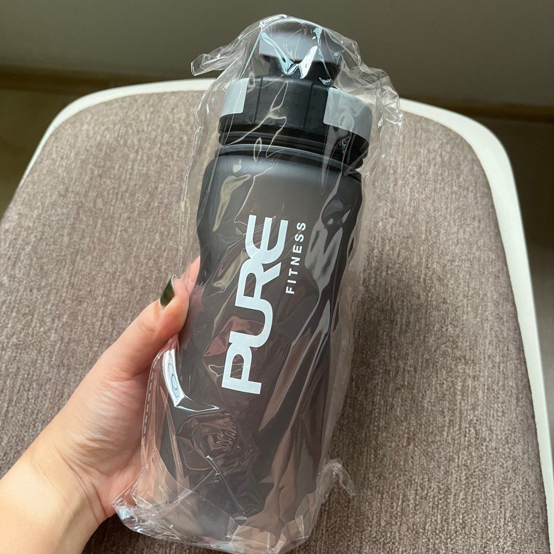 Nike Protein Shaker Bottle, Furniture & Home Living, Kitchenware &  Tableware, Water Bottles & Tumblers on Carousell